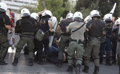 Η χούντα του Παπανδρέου είναι εδώ