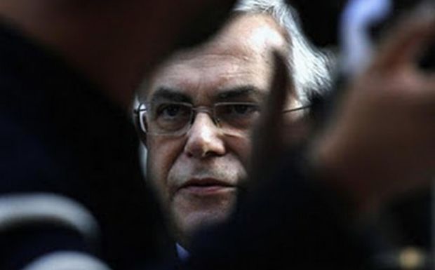 Ζούμε σε καθεστώς χούντας